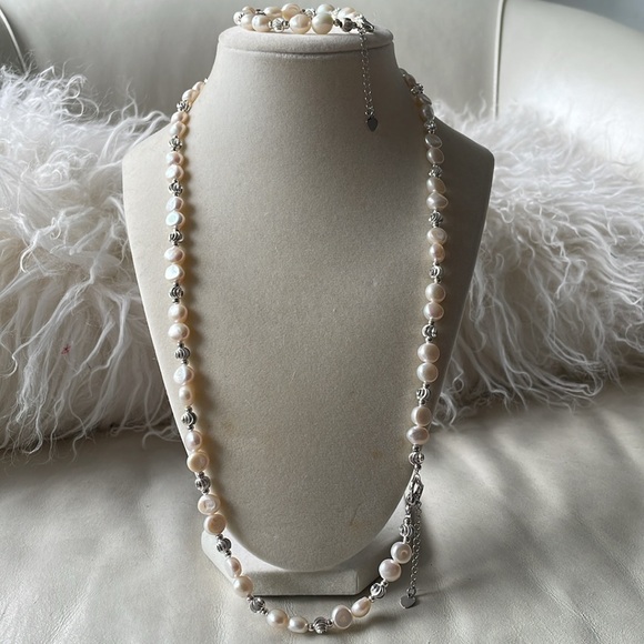 Gorgeous Freshwater Pearl Silver Tone Necklace + Bracelet Set - Picture 5 of 5